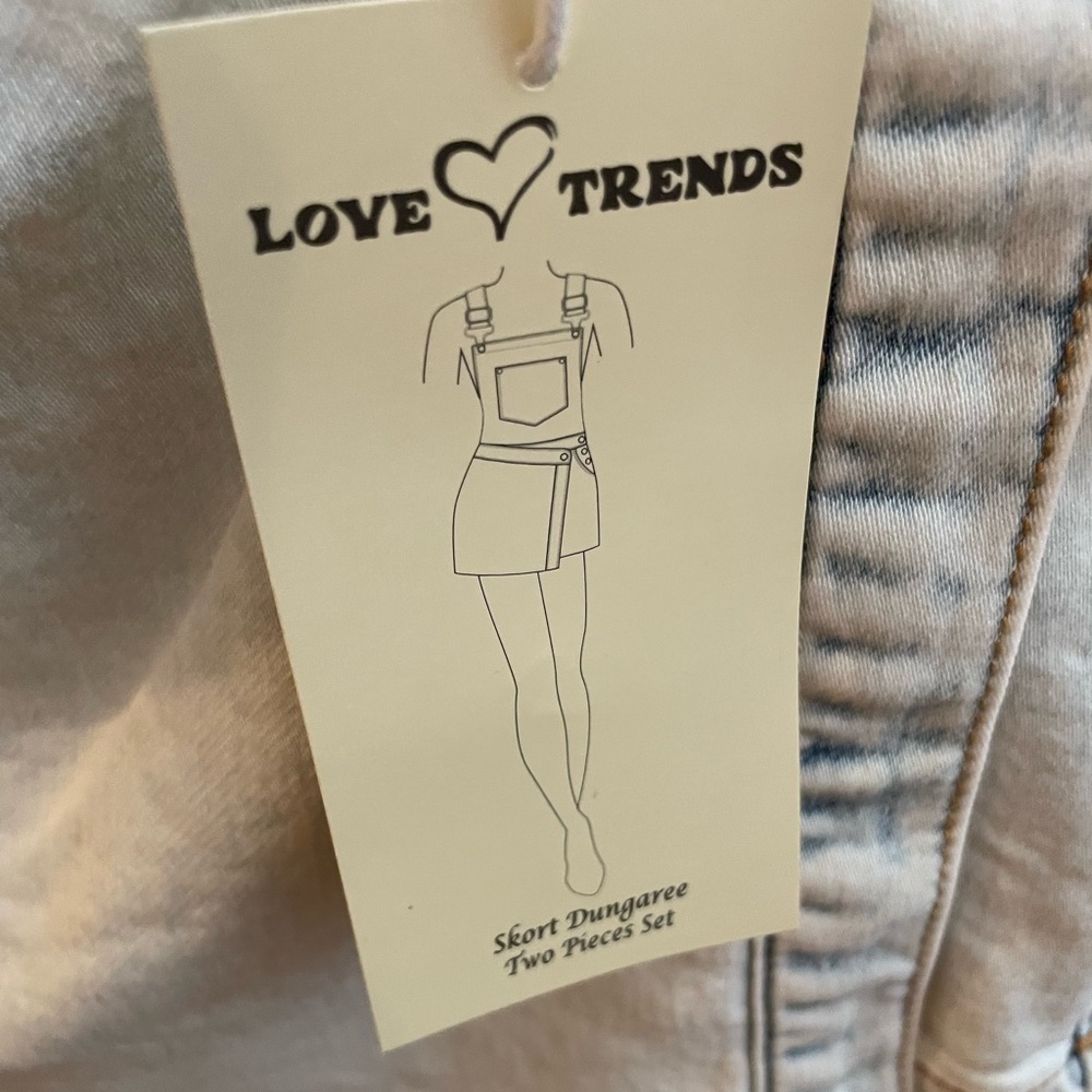 Love Tree Light Wash Denim Skort Gardengirl Overalls - Picture 5 of 6
